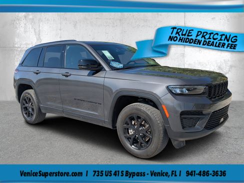 Used 2025 Jeep Grand Cherokee Altitude AWD/4WD image 1