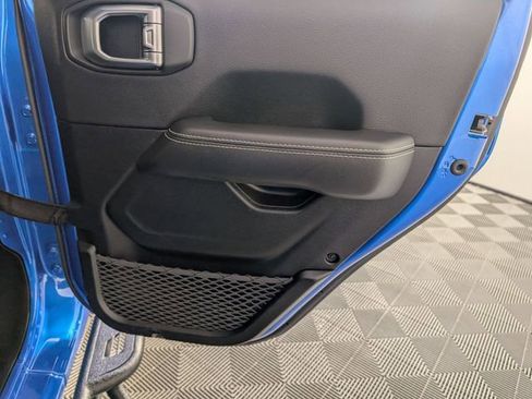 Certified 2023 Jeep Gladiator Overland image 31