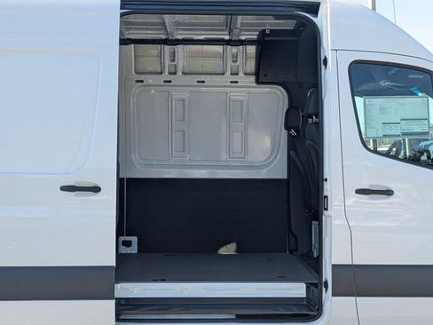 New 2026 Mercedes-Benz Sprinter 2500 image 14
