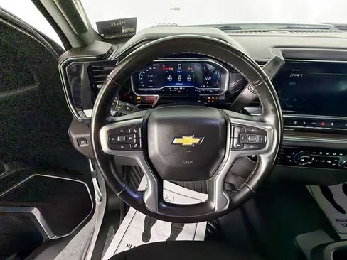 Used 2024 Chevrolet Silverado 2500 LT image 11