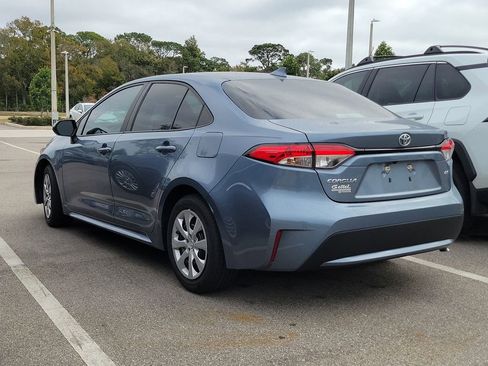 Used 2021 Toyota Corolla LE image 9