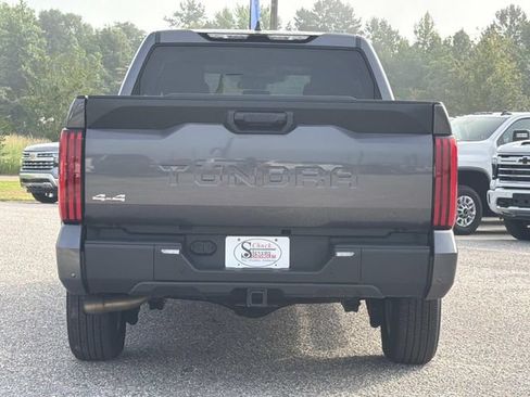 Used 2024 Toyota Tundra SR5 w/ SR5 Convenience Package AWD/4WD image 9