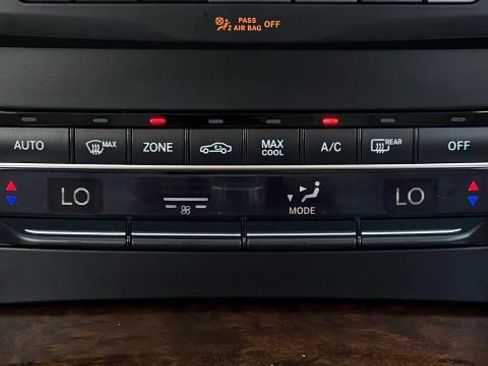 Used 2015 Mercedes-Benz E 350 4MATIC Sedan image 36