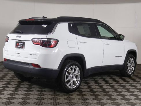 Used 2025 Jeep Compass Limited AWD/4WD image 8