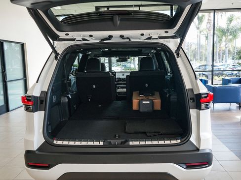 New 2026 Lexus TX 550h AWD Plug-In Hybrid image 23