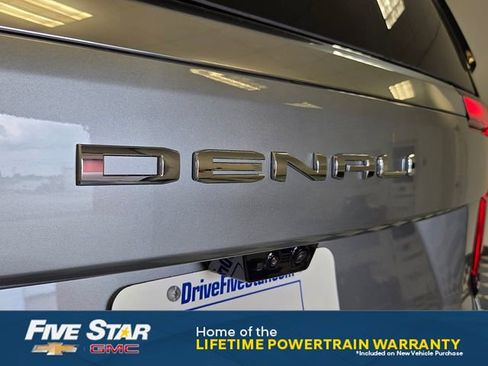 New 2026 GMC Yukon XL Denali w/ Denali Reserve Package AWD/4WD image 7