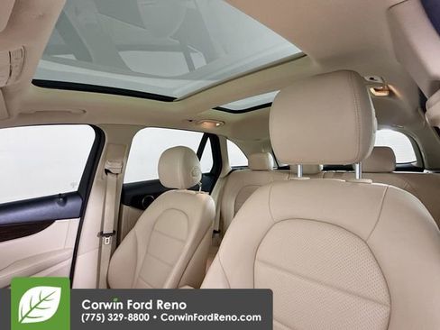 Used 2021 Mercedes-Benz GLC 300 4MATIC image 21