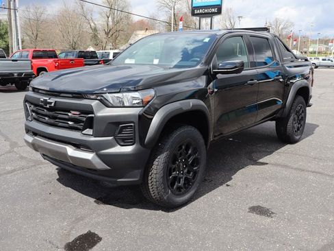 New 2026 Chevrolet Colorado Trail Boss w/ Midnight Edition AWD/4WD image 24