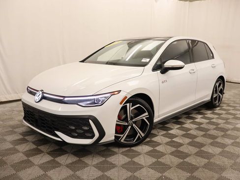 Certified 2025 Volkswagen GTI SE FWD image 1