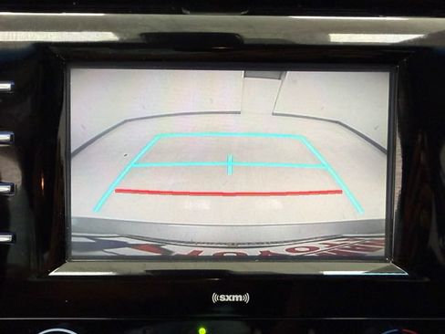 Used 2020 Toyota Camry LE FWD image 11
