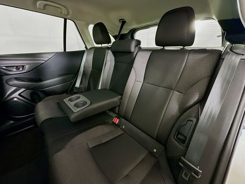 Used 2025 Subaru Outback Premium image 28