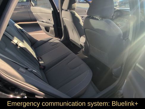 Used 2025 Hyundai Elantra SEL w/ Cargo Package image 16