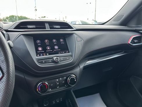 Used 2023 Chevrolet TrailBlazer RS FWD image 36