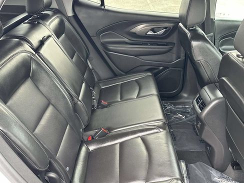 Used 2022 GMC Terrain SLT w/ Tech Package AWD/4WD image 14