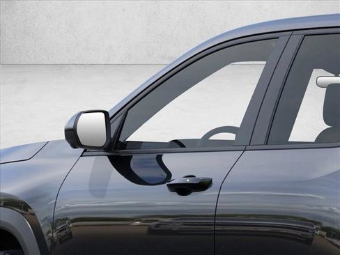 New 2026 Chevrolet Equinox LT w/ Safety and Technology Package FWD image 12