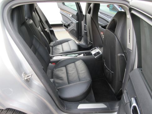 Used 2013 Porsche Panamera S image 35