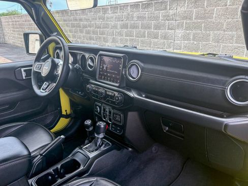 Used 2023 Jeep Wrangler Unlimited Sahara w/ Cold Weather Group AWD/4WD image 27