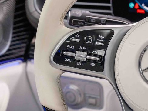 Certified 2023 Mercedes-Benz Maybach GLS 600 4MATIC image 21