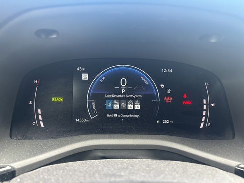 Used 2025 Toyota Camry SE image 20