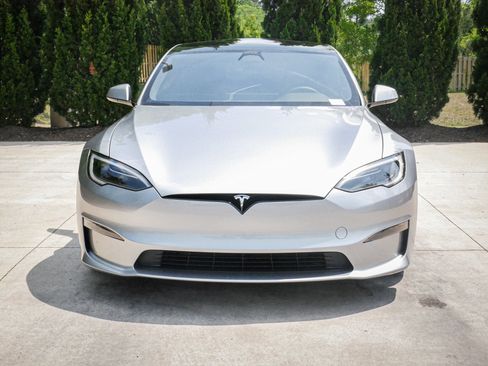 Used 2025 Tesla Model S image 3