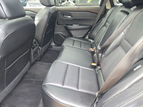 Used 2022 Nissan Rogue SV w/ SV Premium Package FWD image 14