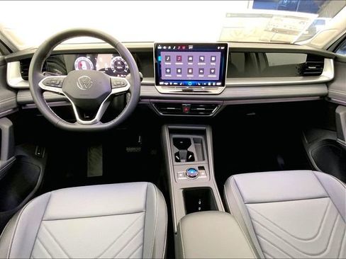 New 2026 Volkswagen Tiguan SE AWD/4WD image 6