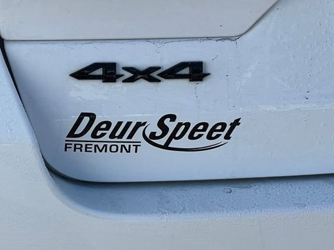 Used 2025 Jeep Grand Cherokee Altitude image 2