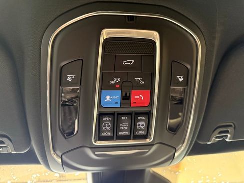 New 2026 Jeep Grand Wagoneer L 4WD w/ Premium Group I image 50