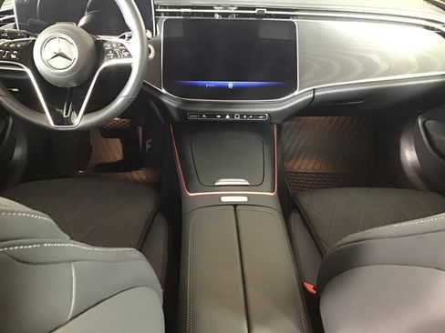 Used 2025 Mercedes-Benz E 450 4MATIC Sedan image 23