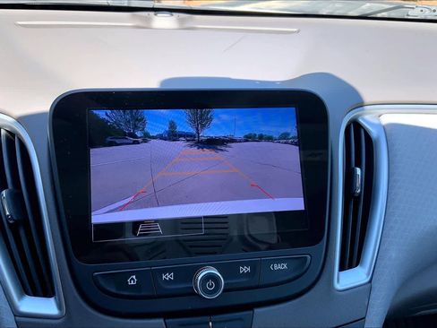 Used 2023 Chevrolet Malibu LS FWD image 27