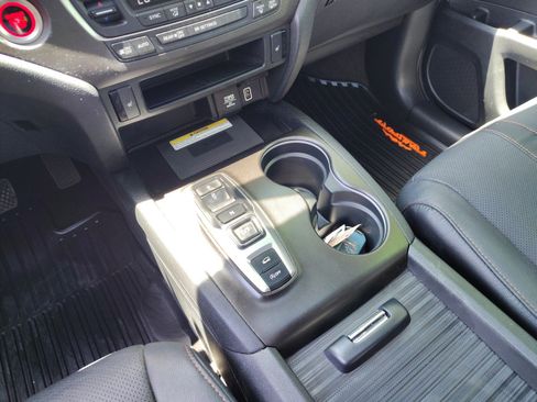 Used 2022 Honda Passport TrailSport image 14