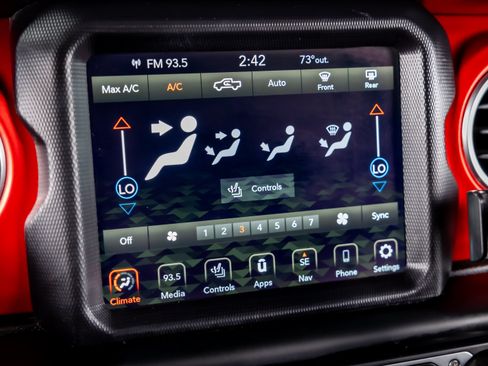 Used 2020 Jeep Gladiator Rubicon AWD/4WD image 30