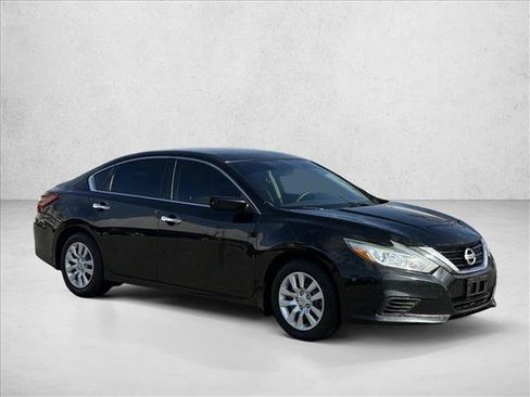 Used 2018 Nissan Altima 2.5 S w/ S Convenience Package FWD image 3