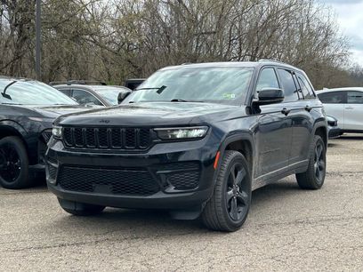Used 2023 Jeep Grand Cherokee Altitude