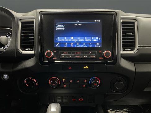 Used 2022 Nissan Frontier SV image 7