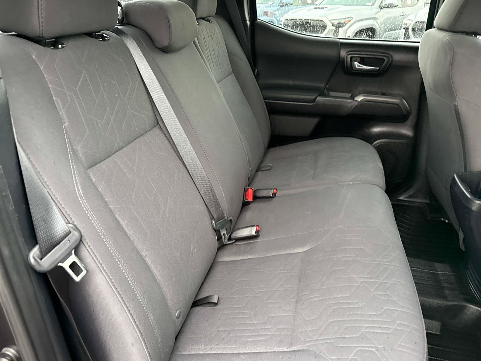 Used 2019 Toyota Tacoma TRD Off-Road w/ Technology Package AWD/4WD image 17