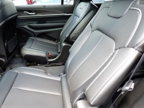 New 2025 Jeep Grand Cherokee L Limited w/ Luxury Tech Group II image 12