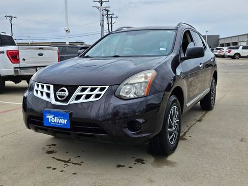 Used 2014 Nissan Rogue S w/ Convenience Package image 3