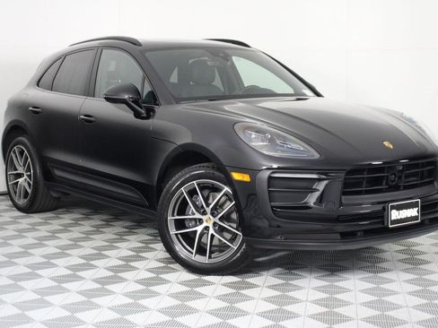 Certified 2026 Porsche Macan AWD/4WD image 9