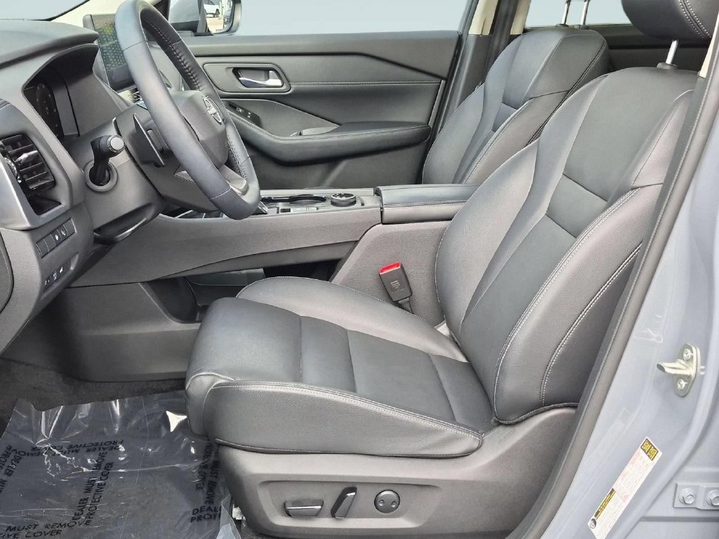 Used 2025 Nissan Rogue SL w/ SL Premium Package AWD/4WD image 15