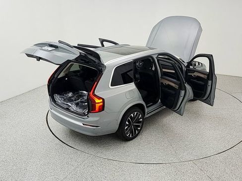 New 2026 Volvo XC90 T8 Plus w/ Protection Package Premier AWD/4WD image 39