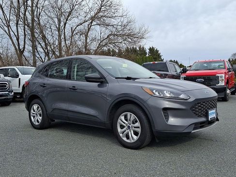Used 2022 Ford Escape S image 1