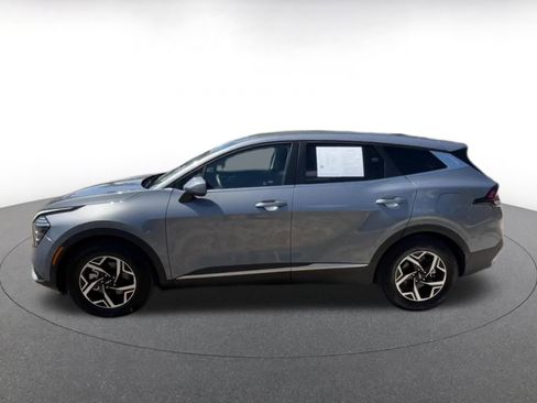 Used 2025 Kia Sportage LX FWD image 10