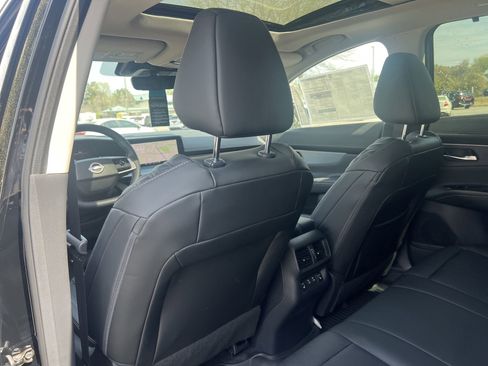 New 2026 Nissan Murano Platinum image 16