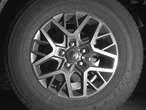 Used 2025 Jeep Wrangler Sahara image 14