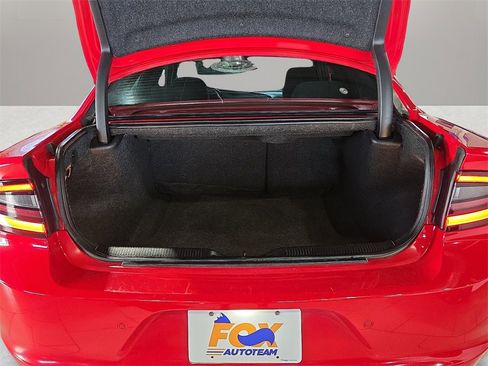 Used 2019 Dodge Charger SXT image 11