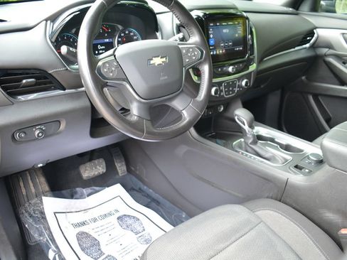 Used 2022 Chevrolet Traverse LT w/ LPO, Blackout Package AWD/4WD image 10