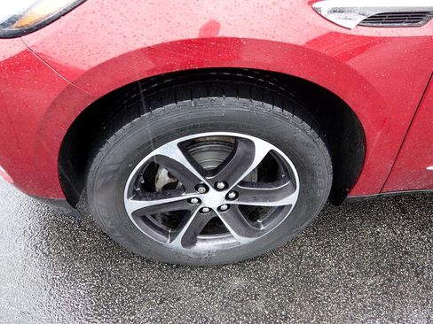 Used 2020 Buick Enclave Essence w/ Sport Touring Edition image 7