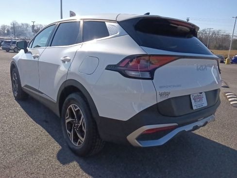 Used 2024 Kia Sportage LX image 5