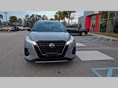 Used 2024 Nissan Kicks SR image 20